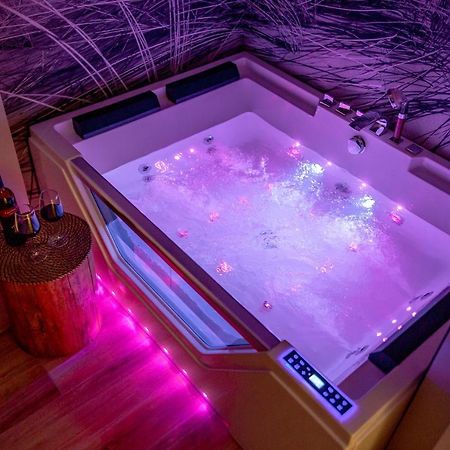Apartament Z Jacuzzi & Sauna Chillout Kołobrzeg Extérieur photo